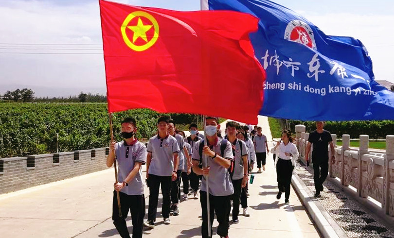 東康一中的探索之旅，走進(jìn)格瑞特酒莊